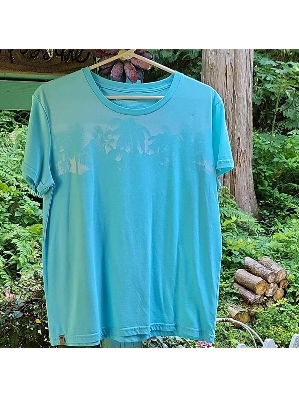 10 Trees Men's Light Blue Palm Tree Graphic T-Shirt NWOT